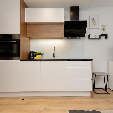 Studio Bruna Metro Pole Mokotowskie By Noclegi Renters Varsó Kültér fotó